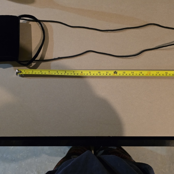 Elegant Black Velvet Handbag - Picture 2 of 7